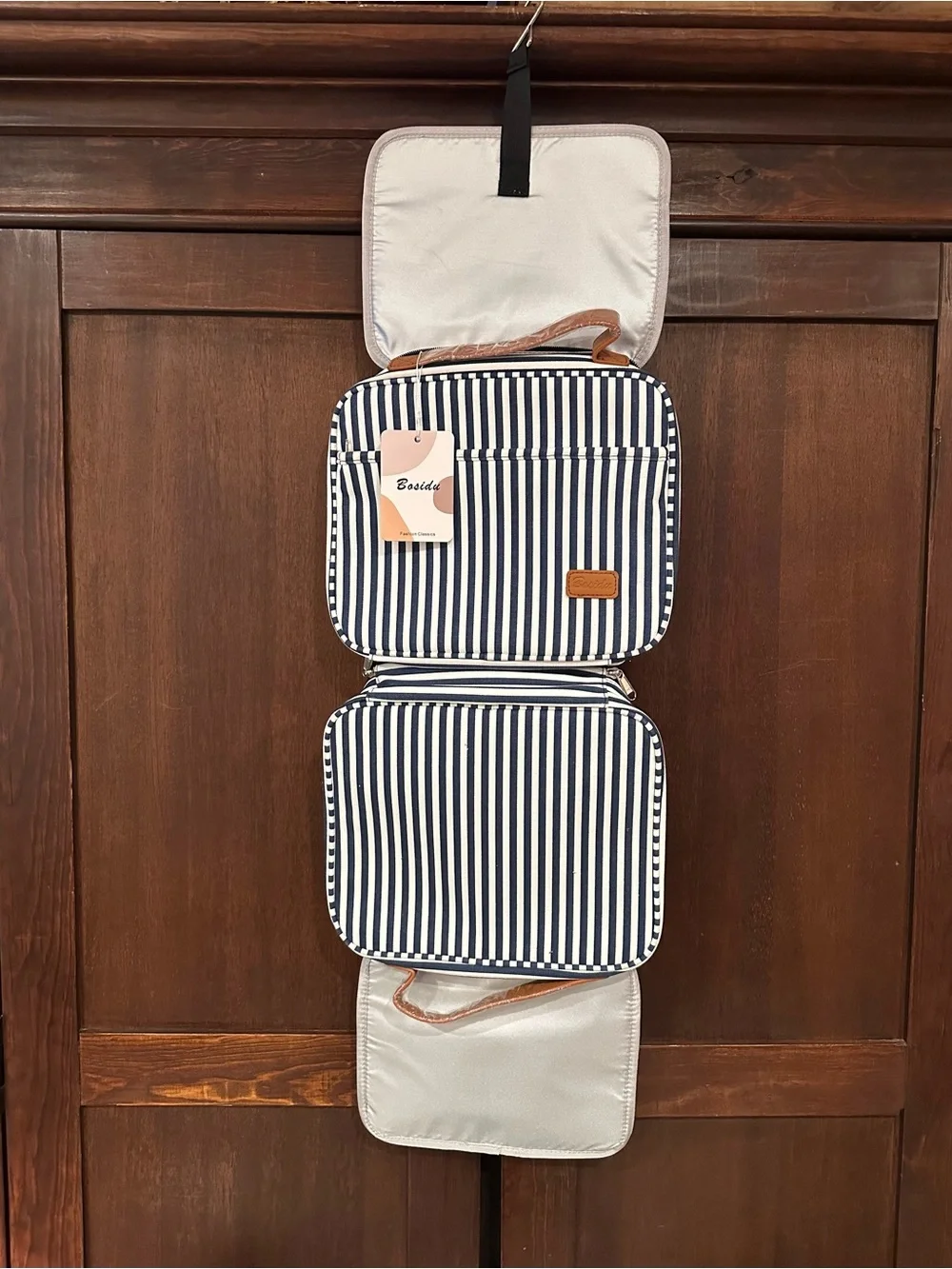 Basidu • Women’s toiletry travel bag • Brand New with tag